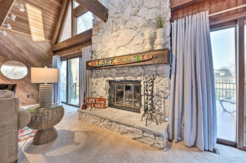 Spacious Syracuse Getaway w/ Waterfront Deck! in Syracuse (IN)