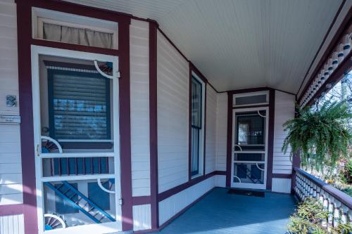 5 Ojo Inn Bed and Breakfast 5 Ojo Inn Bed and Breakfast