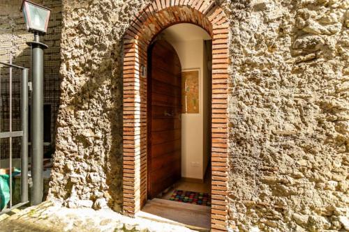 Entrance, Stanza con terrazzo Vista Lago - Lake View Room with terrace in Castel Di Tora