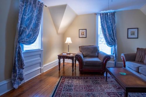 5 Ojo Inn Bed and Breakfast 5 Ojo Inn Bed and Breakfast