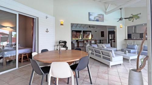 Wood Chic in Baie-Mahault