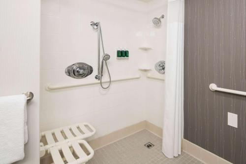 Mobility Accessible Guestroom Two Queens Roll-In Shower