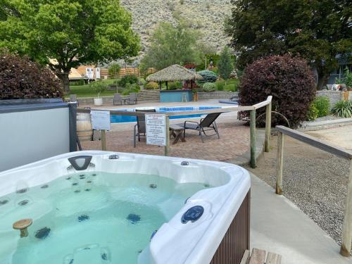 Similkameen Wild Resort & Winery Retreat