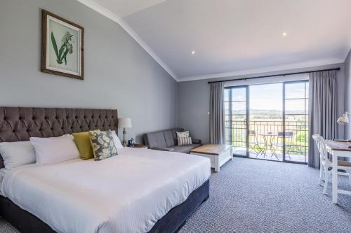 King Room with Spa Bath