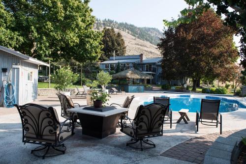 Similkameen Wild Resort & Winery Retreat