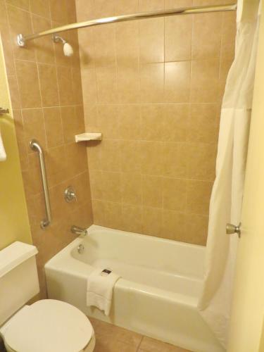 Days Inn by Wyndham Orlando Airport Florida Mall - main image