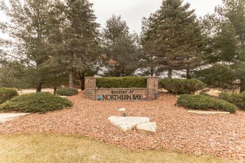 First Floor 3 BR Condo, Northern Bay Golf Course