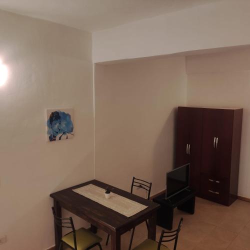 Double Room image 3