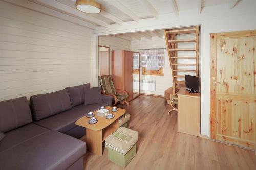 2 bedrooms, 4 beds