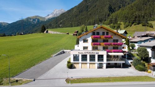  Pension Angelika, Pettneu am Arlberg bei Elbigenalp