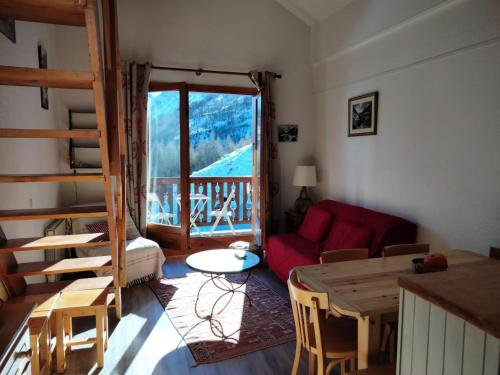 Résidence Les Arolles - Studio mezzanine 4 personnes 3 exposé Sud MAE-6264 gîte à louer La Rua