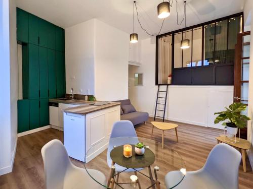 Joli appartement de charme rénové en centre ville - Location saisonnière - Aubenas