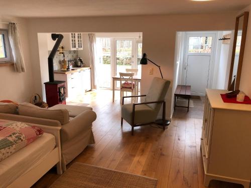 Ferienwohnung am Waldrand mit Sauna in 賓多夫