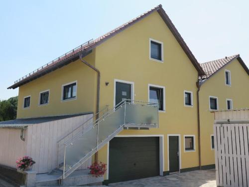 A szálláshely kívülről, Ferienwohnung Schaffer mit Klimaanlage und Freisitz im Garten in Essing