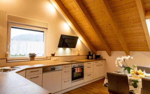 Konyha, Ferienwohnung Schaffer mit Klimaanlage und Freisitz im Garten in Essing