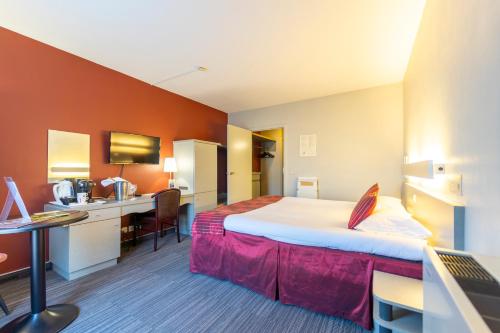 Hotel Ambiotel - main image