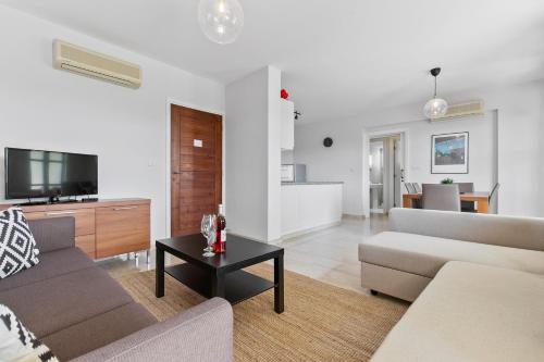 2 bedroom Apartment Avdimou with stunning sea views Aphrodite Hills Resort - image 5