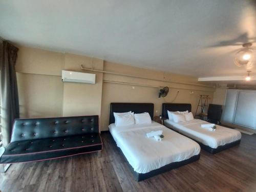 Duplex Apartment Near Queensbay Mall