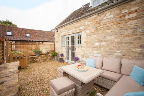 STABLES Stylish comfortable peaceful cottage with parking and outdoor space in Holt (Wiltshire)