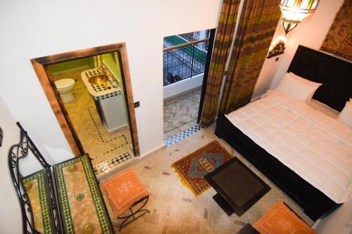 room detail thumbnail 1