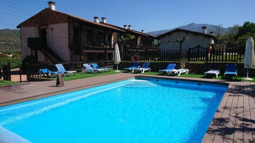 Apartamentos Rurales El Canchal de la Gallina abierta ya Piscina Finlandesa 30º hasta 15 de octubre y Jacuzzi todo el año