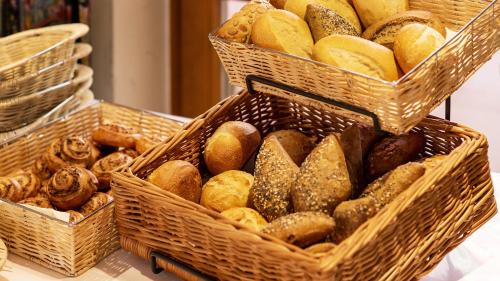 อาหารและเครื่องดื่ม, AKZENT Hotel Krone in เฮลม์สตัดท์