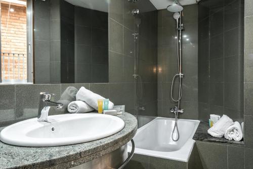 Hotel Sansi Park - image 13