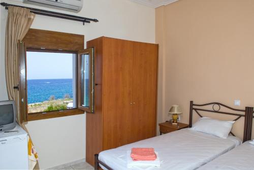 Standard Studio with Sea View image 6