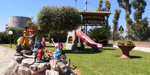 Taman bermain, Agriturismo Il Fienile in Sabaudia