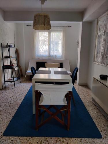  Traditional Greek house in Athens in Athen