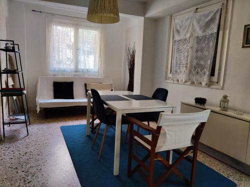  Traditional Greek house in Athens in Athen