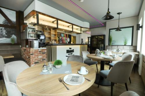 餐廳, Hotel Am Dalwigker Tor in 科巴赫