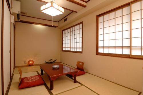 Hotel Iida – Kyoto, IL
