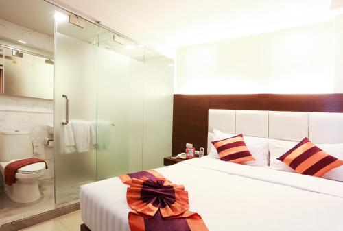 1 queen bed