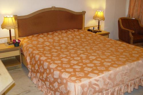 2 twin beds