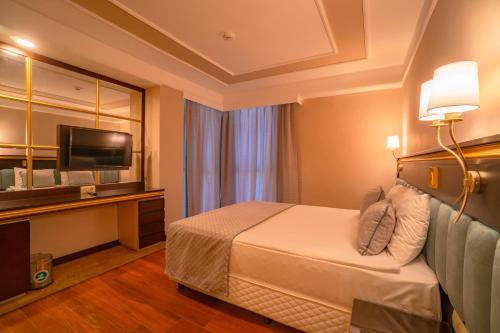 Royal Atlantis Spa & Resort