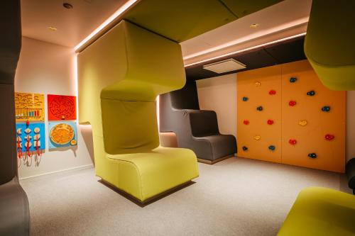 Parque infantil, Tallink City Hotel in Lower Town