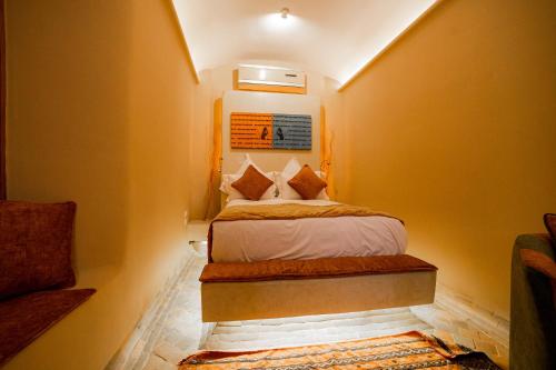 Standard Double Suite image 10