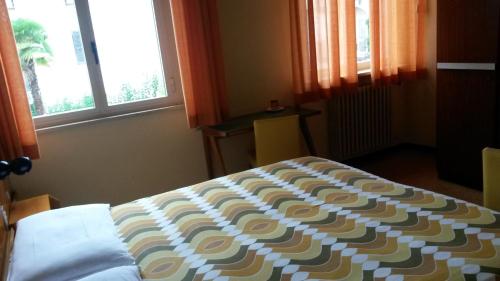Double Room image 6