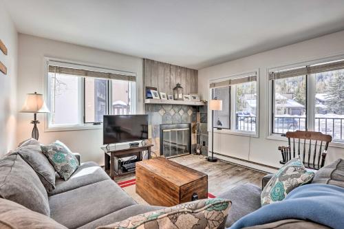 Cozy East Vail Condo about 6 Mi to Vail Village! in Vail, USA