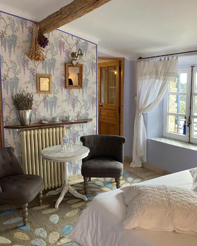 Mas de la Beaume - image 2