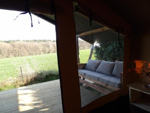 Skats, Camping Smile & Braudieres in Mezieres-sous-Lavardin