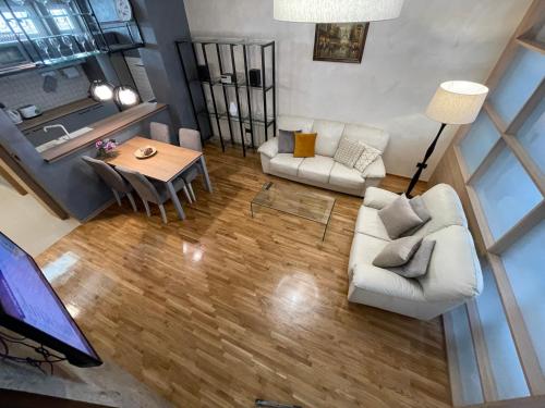 Booky Apartment - Tap to explore photos