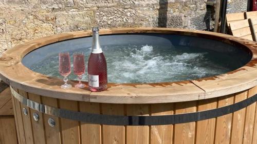 2-Bed Barn Hot Tub & Pet Friendly near Muirkirk in Камнок