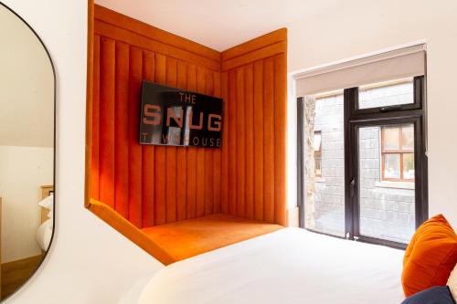 The Snug Townhouse