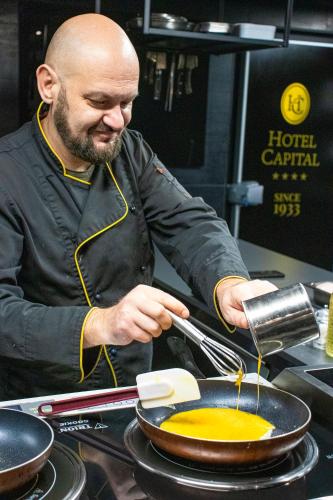 349338589 Hotel Capital with private wellness