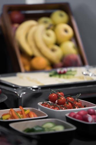 Lakeside77 - main image