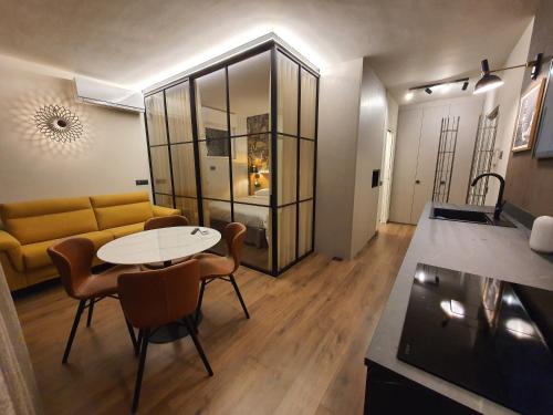 Porta Romana Gold Suite, Milan
