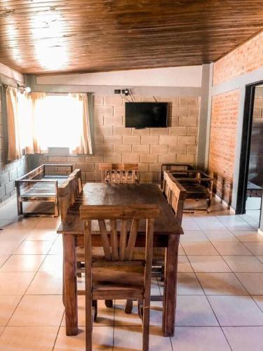 Koplietošanas atpūtas telpa ar TV, CABAÑA DORADA (CABANA DORADA) in Villa Ciudad de América