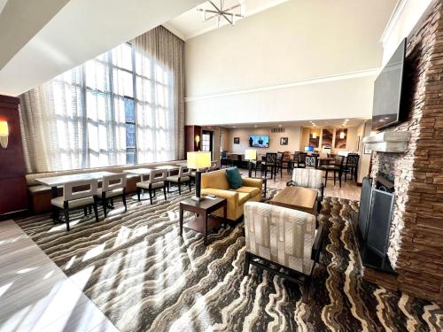 스테이브리지 스위트 디트로이트 노비 바이 IHG - 숙소 외관